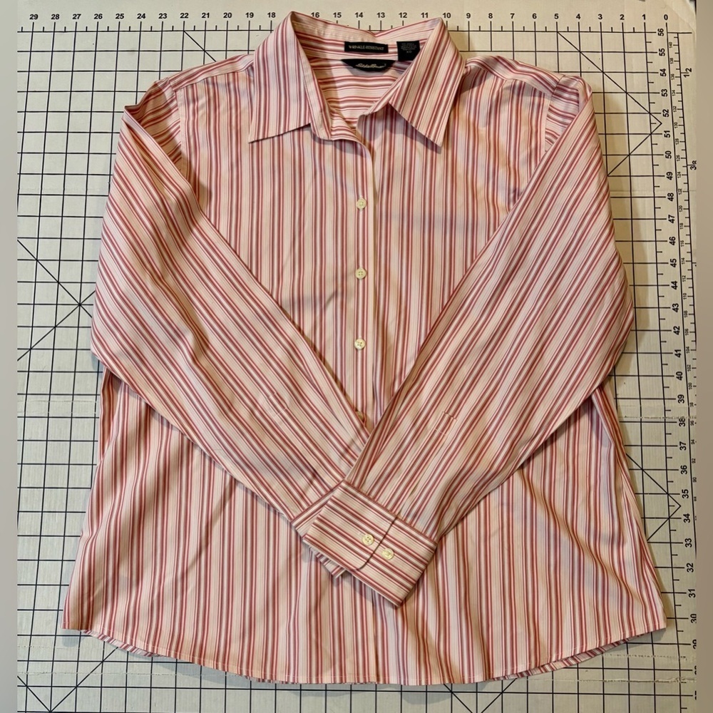 Eddie Bauer Women’s XL Wrinkle Resistant Button Down Shirt